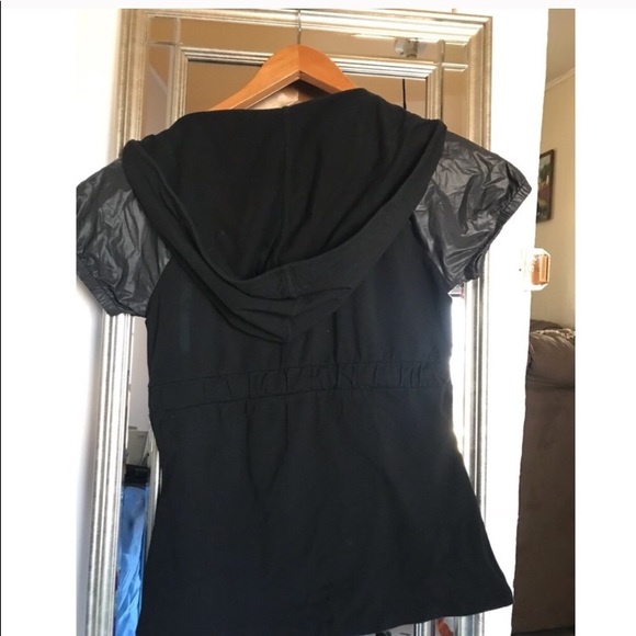 NOT FOR SALE! SOLD!A/X short sleeve zip up hoodie - Picture 5 of 7